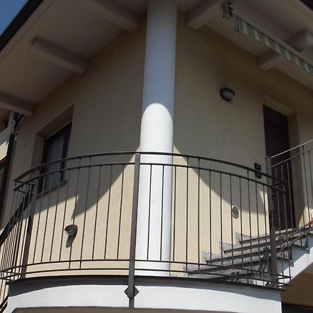 Yellow House Cir 12040 Cassano Magnago Buitenkant foto